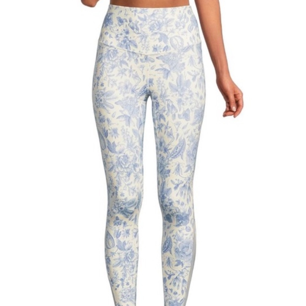 Antonio Melani Floral Blue and White Women's workout casual Leggings